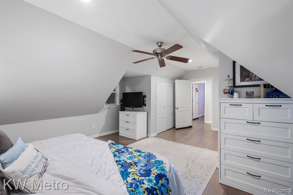 735 E HURON Street, Milford, MI 48381 — Photo 25
