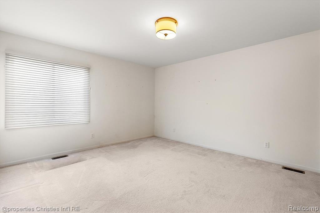 47274 Hunters Park Drive, Plymouth, MI 48170 — Photo 38