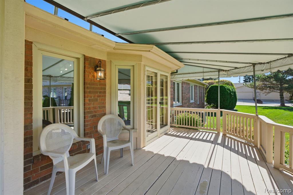 41217 Fortuna Drive E, Clinton Twp, MI 48038 — Photo 25