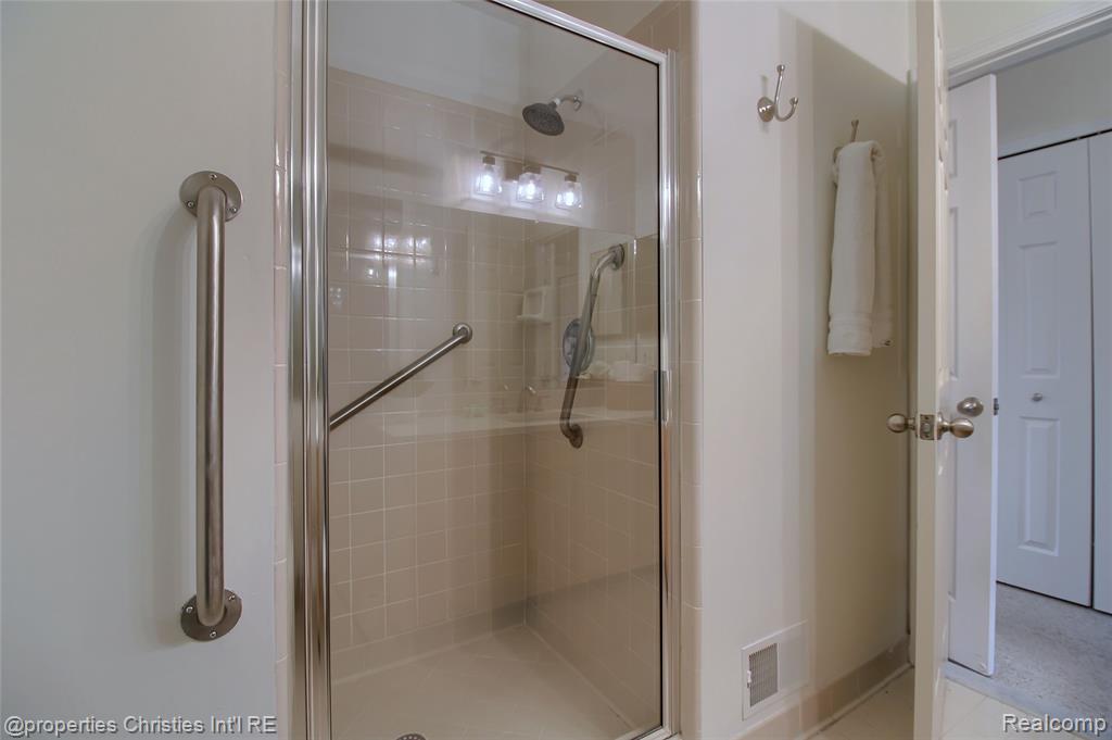 7258 Green Meadow Lane, Canton, MI 48187 — Photo 16
