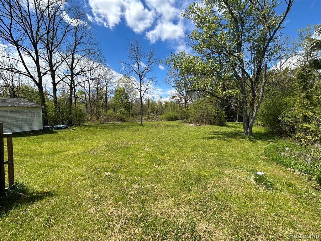 2356 S DYE Road, Flint, MI 48532 — Photo 3