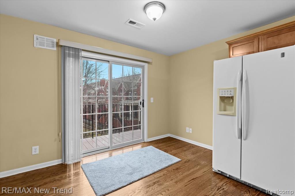 662 Village Lane, Milford, MI 48381 — Photo 17