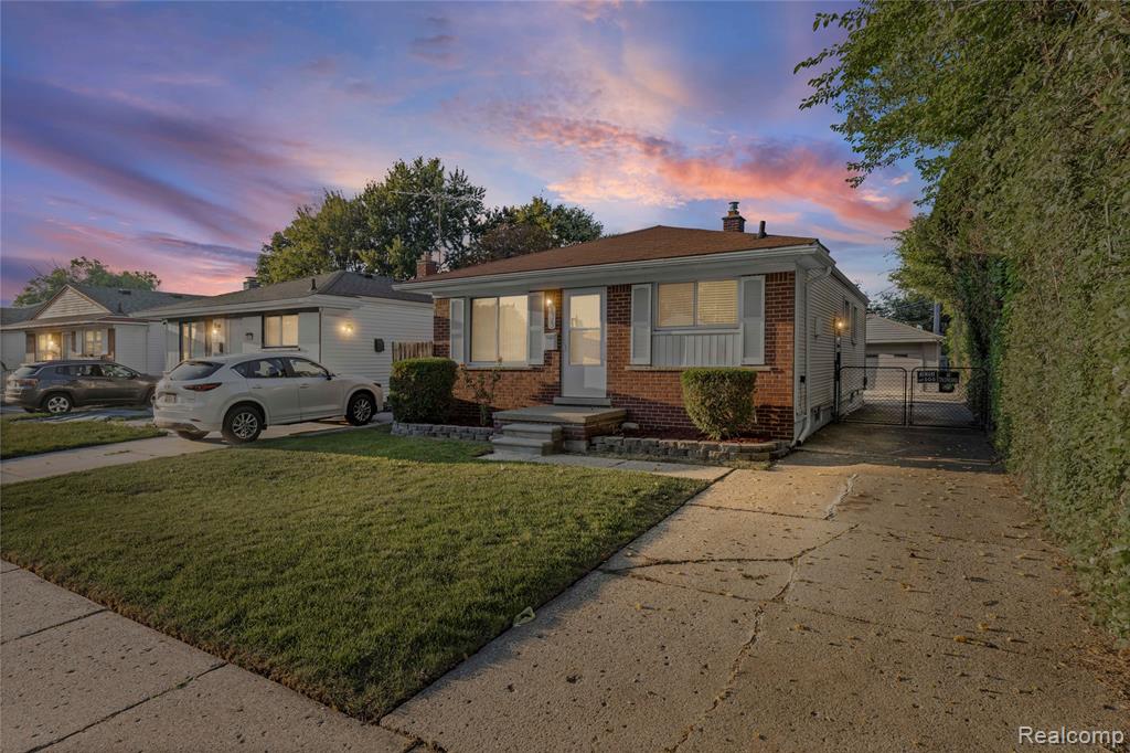 8475 Farnum Avenue, Warren, MI 48093 — Photo 2
