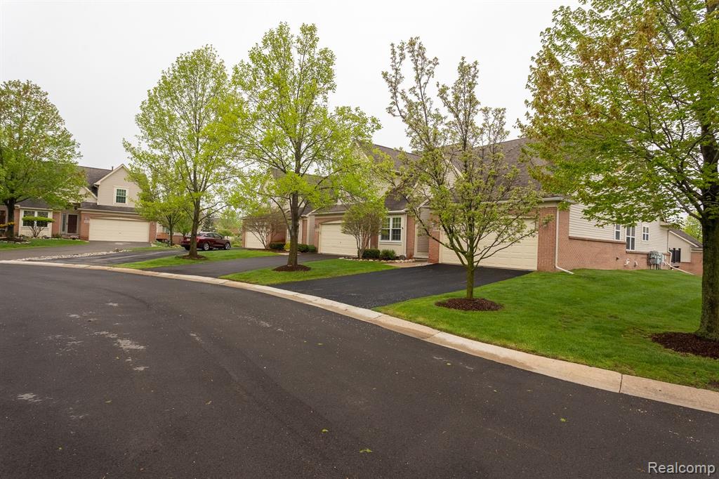 5496 GREENWAY Drive, 48, Trenton, MI 48183 — Photo 41