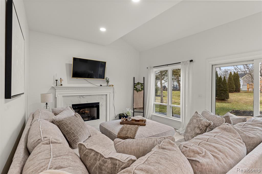 1065 Equestrian Drive, South Lyon, MI, 48178