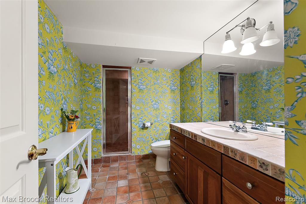 4875 Old Orchard Trail, Orchard Lake Village, MI 48324 — Photo 38