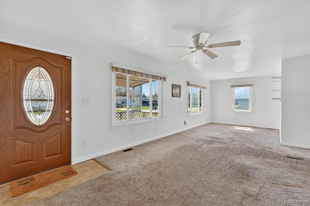 1392 Winfield Drive, Swartz Creek, MI 48473 — Photo 6