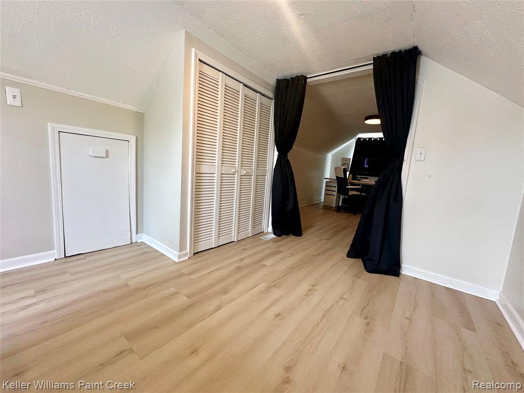 880 E Rowland Avenue, Madison Heights, MI 48071 — Photo 18