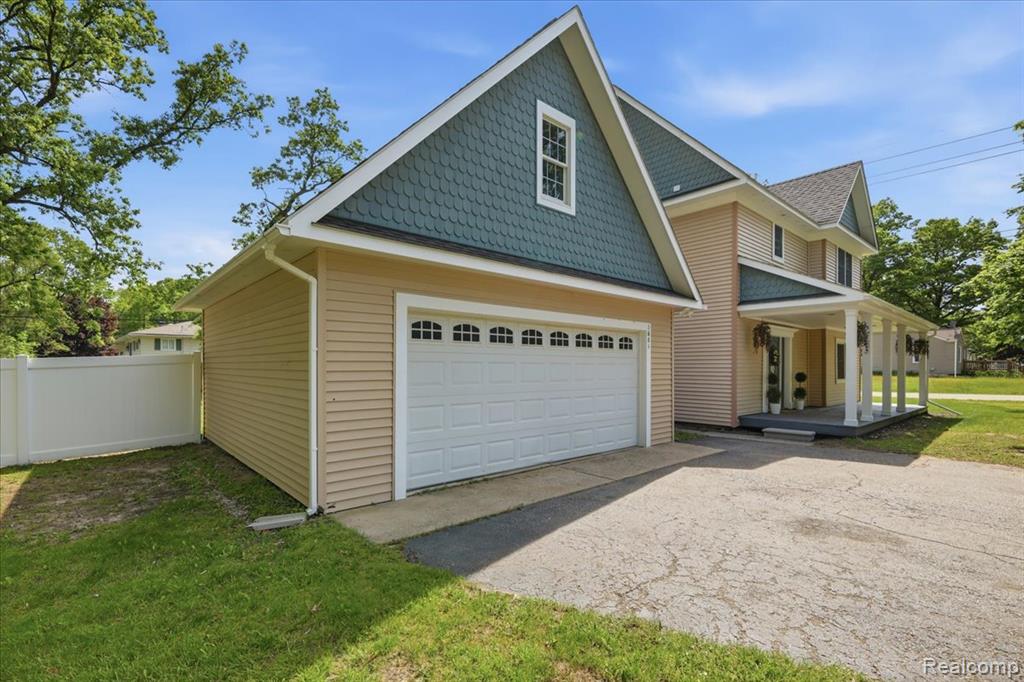 5685 Crescent Road, Waterford, MI 48327 — Photo 3