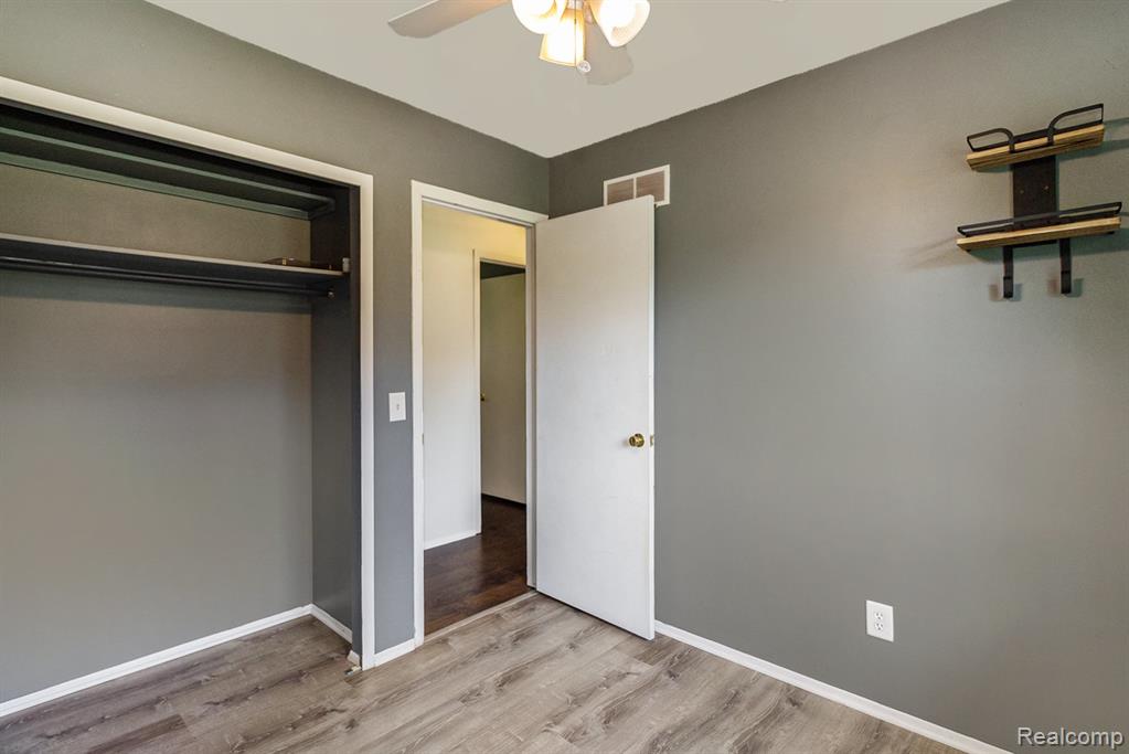 5496 Canonsburg Road, Grand Blanc, MI 48439 — Photo 11