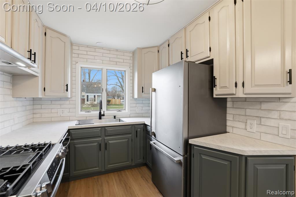 20201 Lancaster Street, Harper Woods, MI 48225 — Photo 14