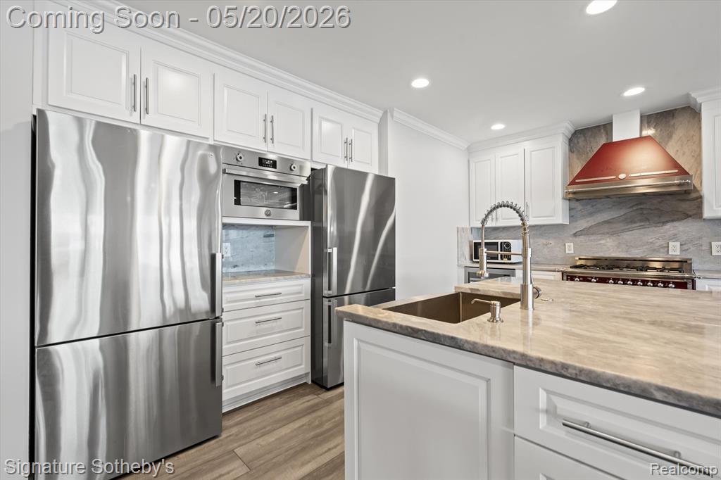 727 McDougal Drive, Waterford, MI 48327 — Photo 12