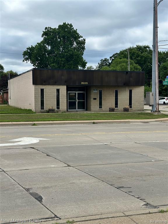 26385 John R Road, Madison Heights, MI 48071 — Photo 2