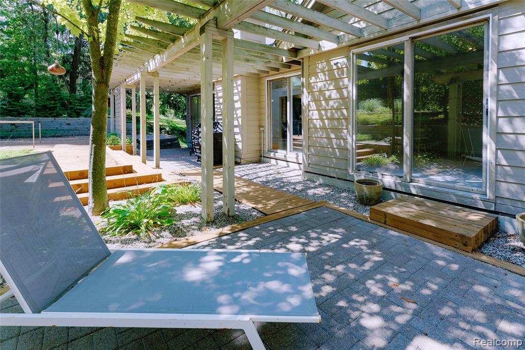 5105 Wah Ta Wah Drive, Clarkston, MI 48348 — Photo 29