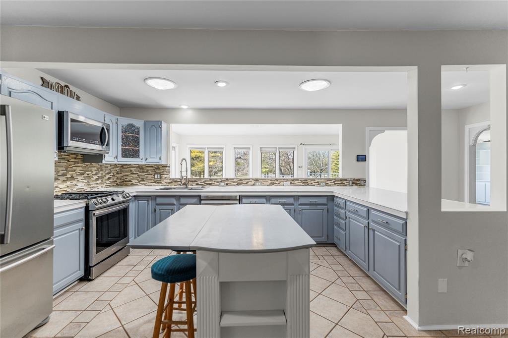 503 Thornehill Trail, Oxford, MI 48371 — Photo 11