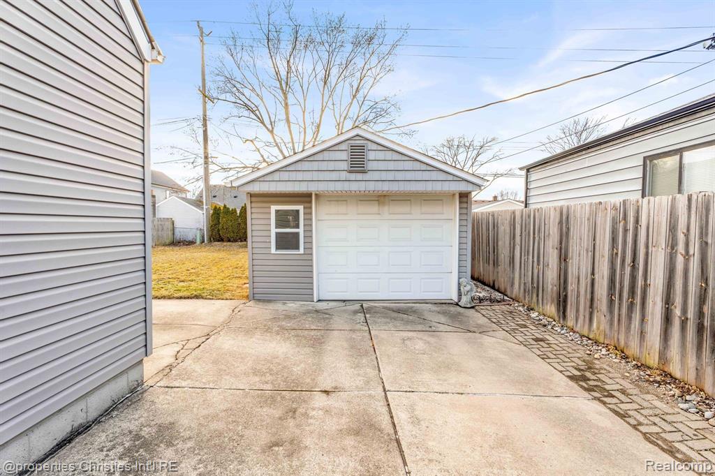 4155 TYLER Avenue, Berkley, MI 48072 — Photo 32