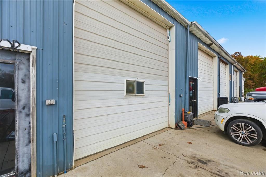 4718 Davison Road, Lapeer, MI 48446 — Photo 25