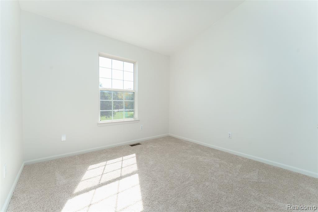 3307 Pond Ridge Drive, Holly, MI 48442 — Photo 14