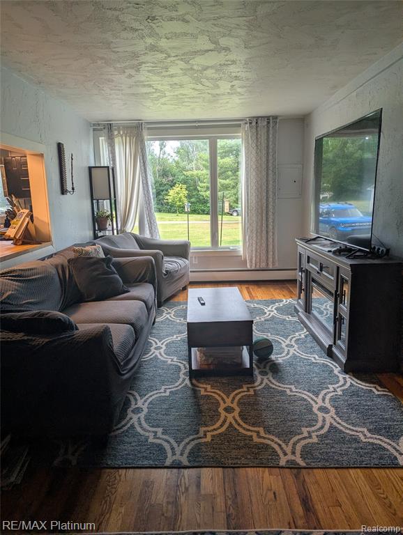 9084 Hartland Road, Fenton, MI 48430 — Photo 5