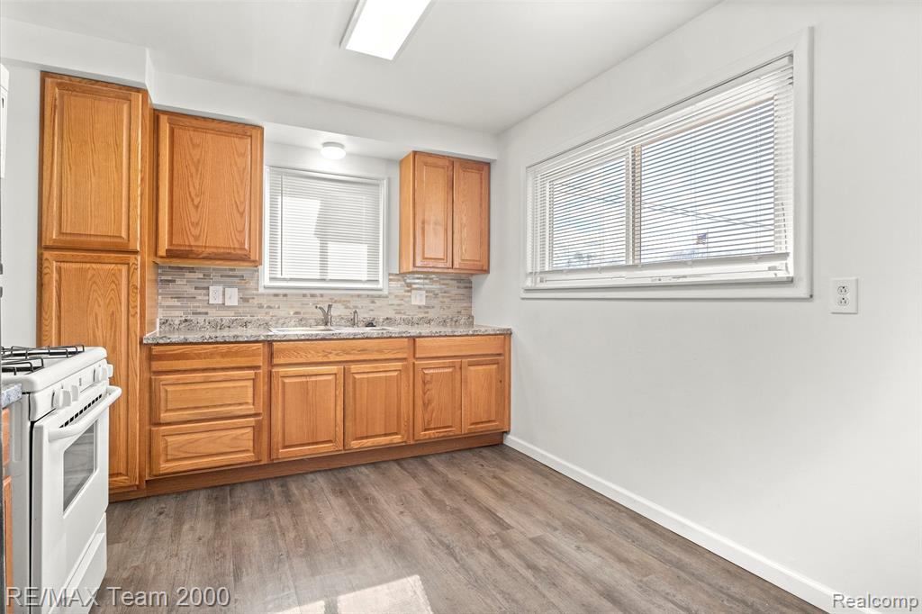 5027 Lincoln Boulevard, Dearborn Heights, MI 48125 — Photo 13