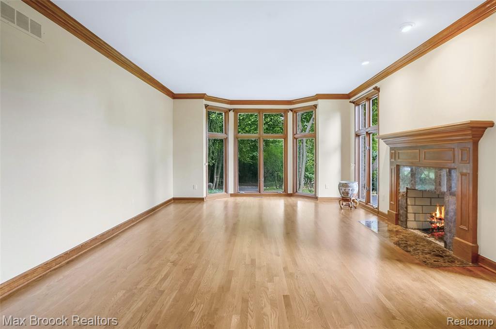60 Kingsley Manor Drive, Bloomfield Hills, MI 48304 — Photo 12