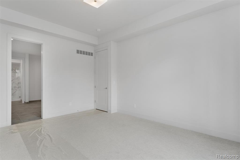 66 South Trail Court, Troy, MI 48083 — Photo 26