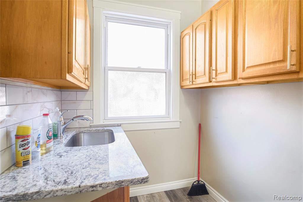 8528 Woodrow Wilson Street, Detroit, MI 48206 — Photo 7