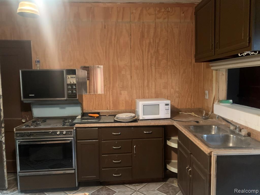 4027 Oliver Street, Detroit, MI 48211 — Photo 17
