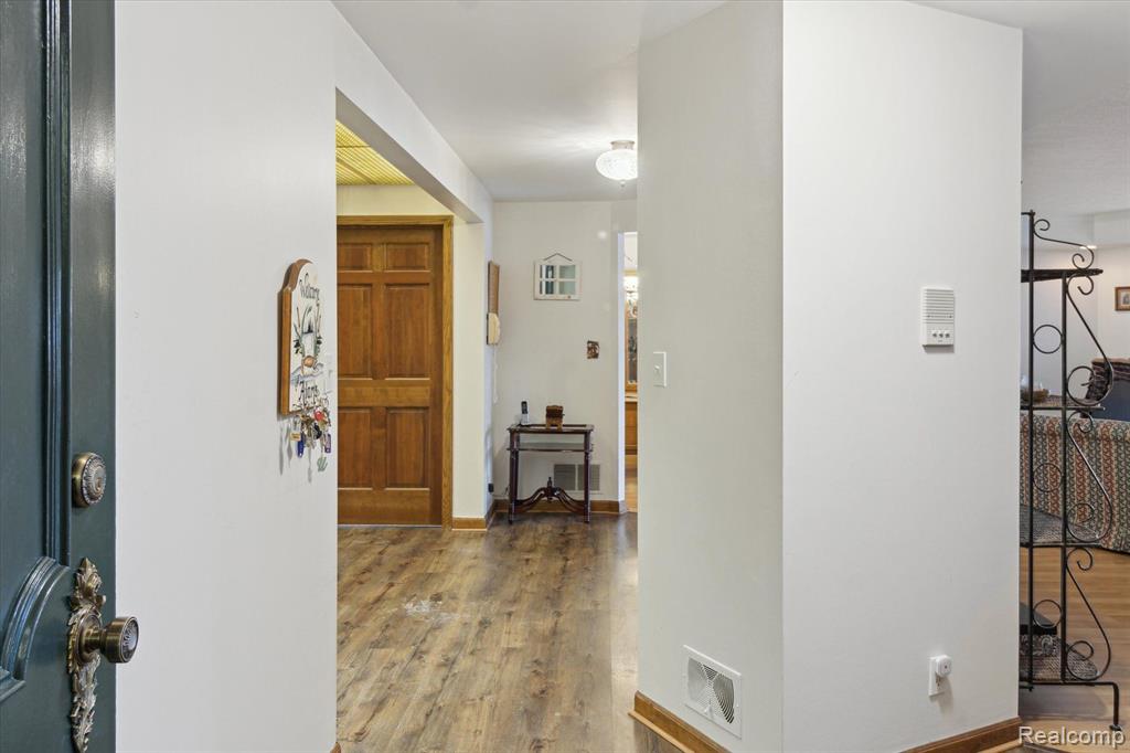 43050 12 Oaks Crescent Drive, 3044, Novi, MI 48377 — Photo 4