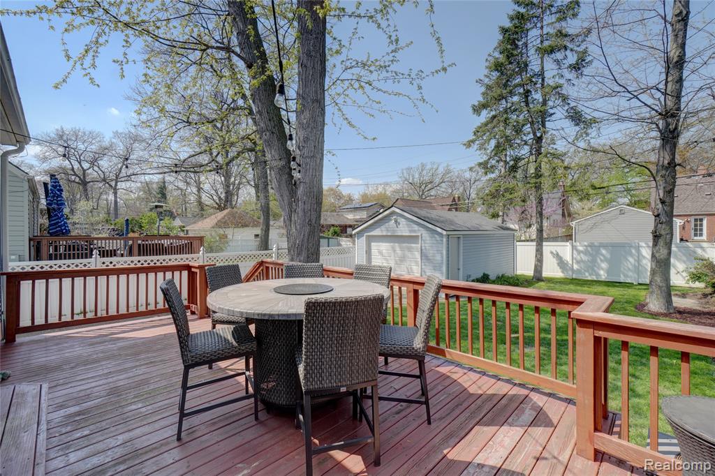 59 Wellesley Drive, Pleasant Ridge, MI — Photo 31