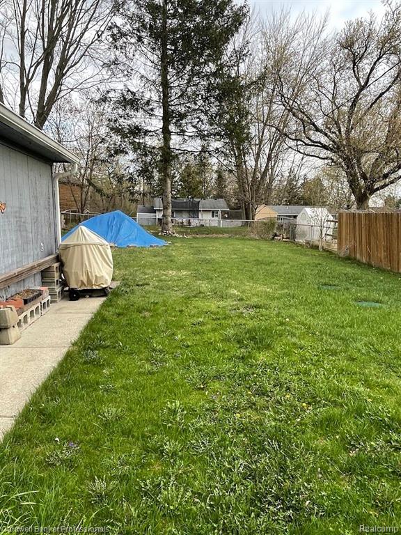 526 E GLASS Road, Ortonville, MI 48462 — Photo 4