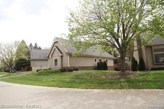 5624 Northcrest Crossing, Clarkston, MI — Photo 48