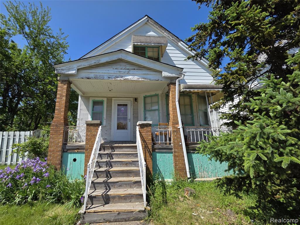 6081 Comstock Street, Detroit, MI 48211 — front exterior
