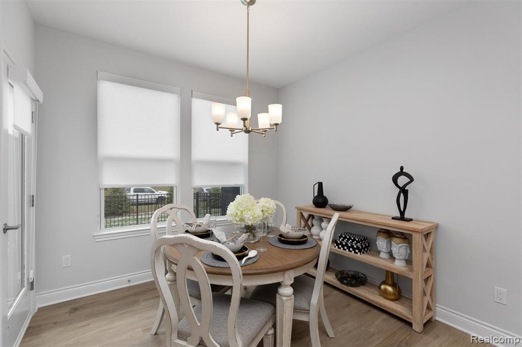 803 Balmoral Ln, Troy, MI 48085 — Photo 10