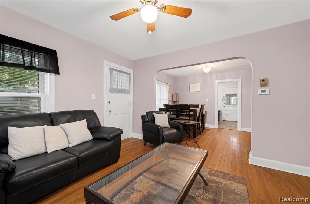 4802 Hazel Street, Dearborn Heights, MI 48125 — Photo 8
