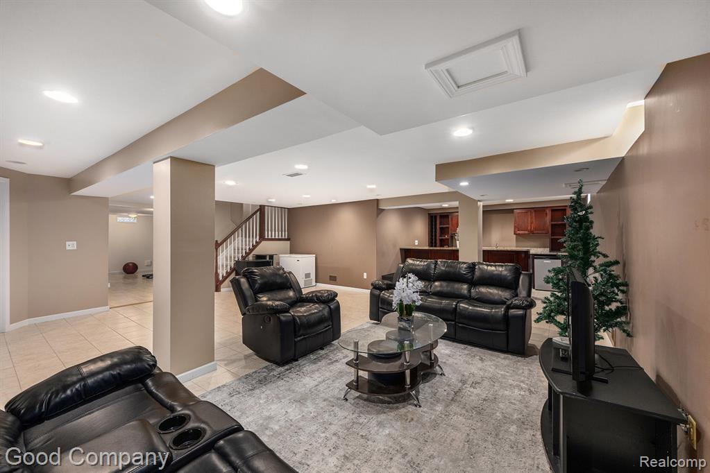 52117 Pebble Creek Drive, New Baltimore, MI 48047 — Photo 25