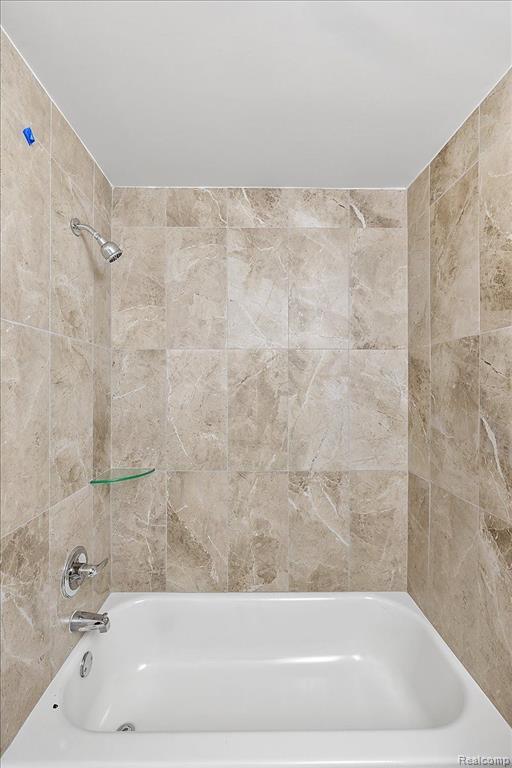8286 Heywood Circle, Sterling Heights, MI 48312 — Photo 22