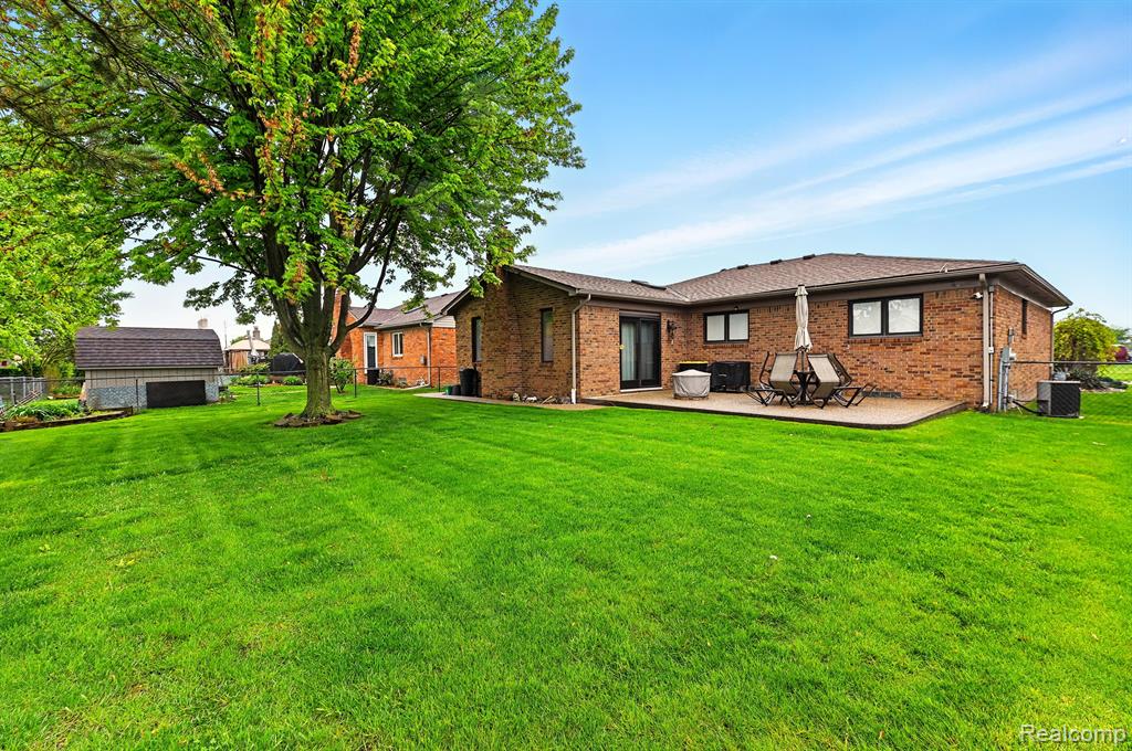 47296 SANBORN Drive, Macomb, MI 48044 — Photo 30