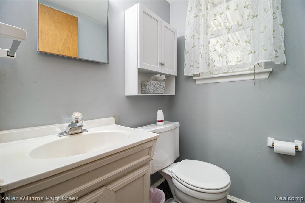 8125 Willesdon Square, Sterling Heights, MI 48312 — Photo 9