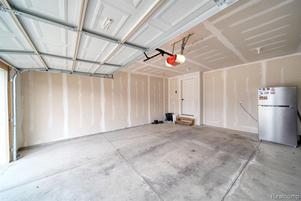 9166 BIRCH POINTE Drive, Newport, MI 48166 — Photo 46