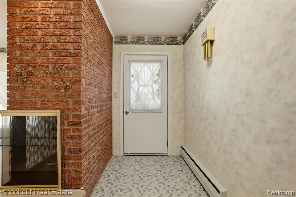 275 S Airport Road, Saginaw, MI 48601 — Photo 5