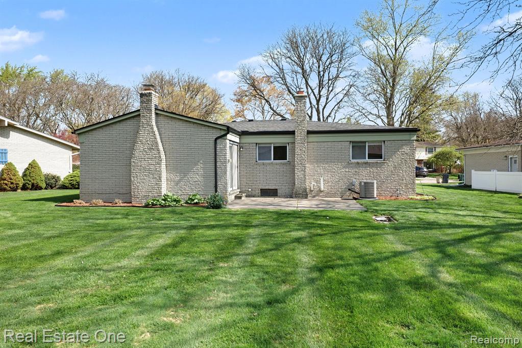 4699 Alton Drive, Troy, MI 48085 — Photo 20