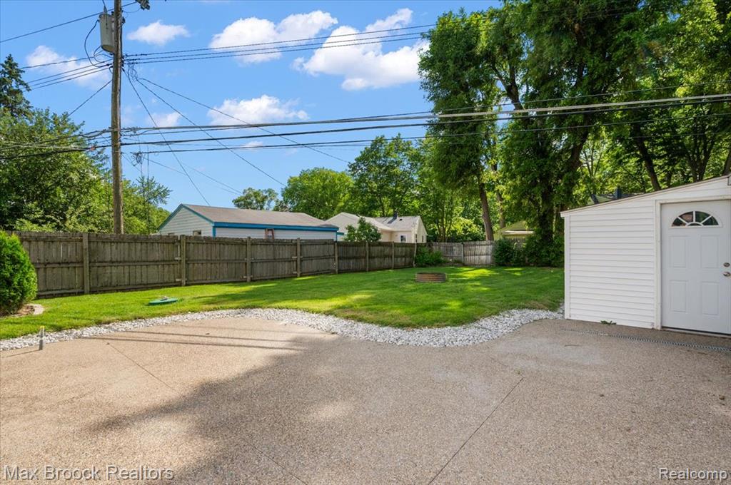48023 Rex Street, Utica, MI 48317 — Photo 40