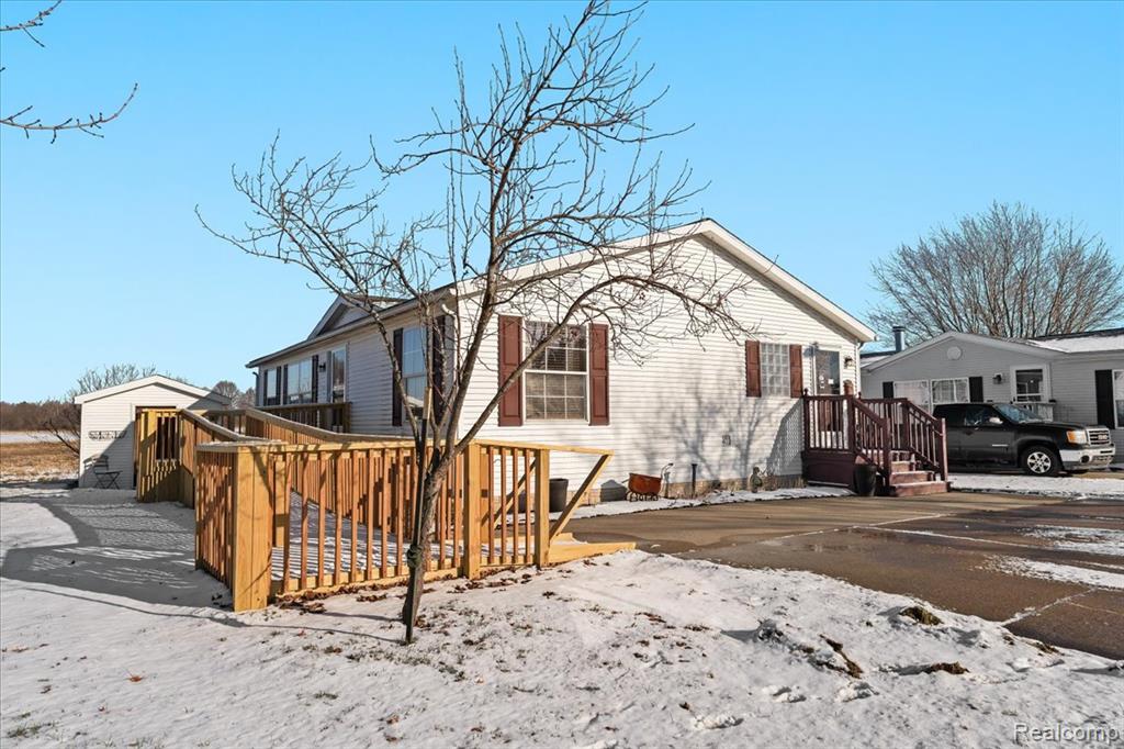 4482 Wynnwood Drive, Howell, MI 48843 — Photo 2