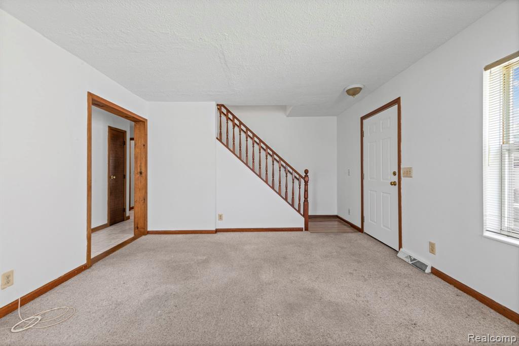 941 Pine Street, Wyandotte, MI 48192 — Photo 14