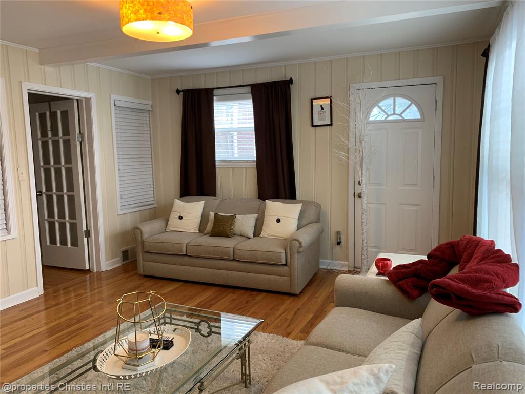 708 S Minerva Avenue, Royal Oak, MI 48067 — Photo 18