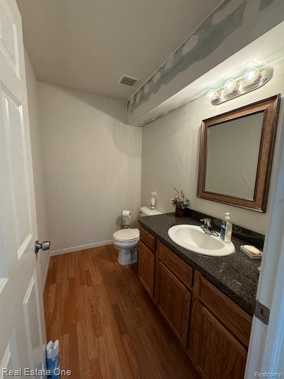 6412 MISTY Court, Waterford, MI 48327 — Photo 12