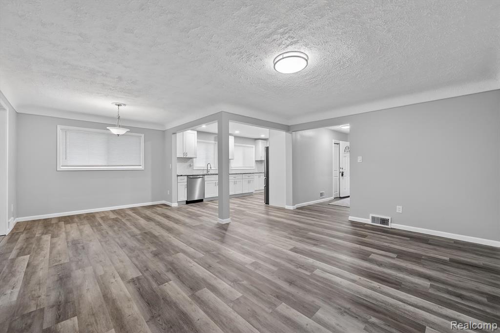 9289 Marion Crescent, Redford, MI 48239 — Photo 6