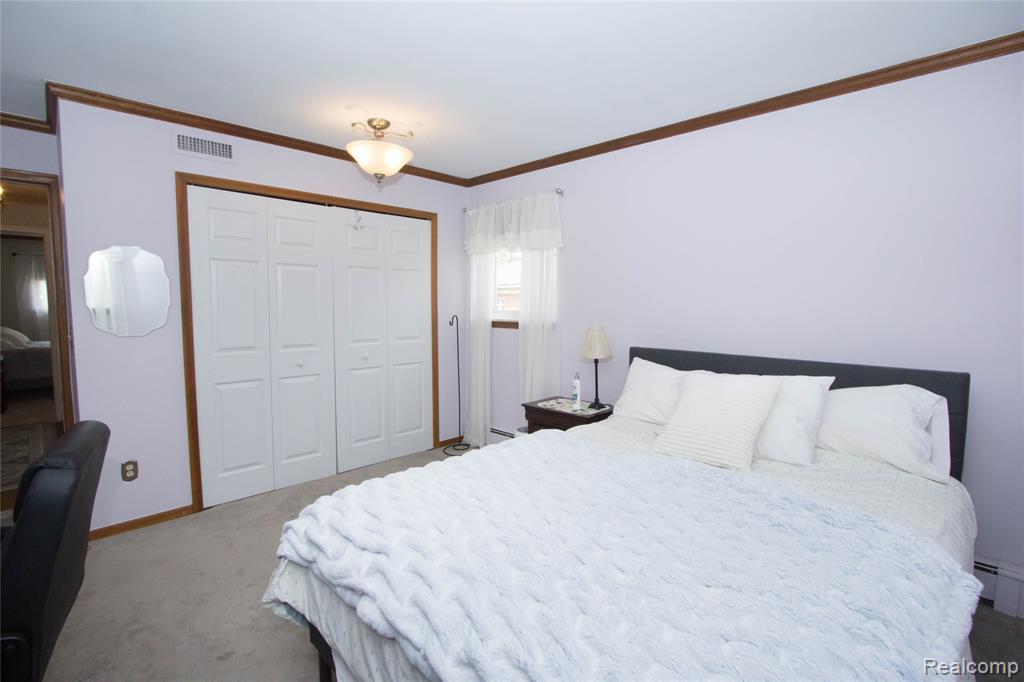 30208 Maplegrove Street, Saint Clair Shores, MI 48082 — Photo 23
