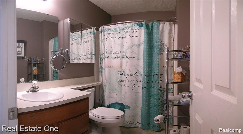 895 SPIREA, Howell, MI 48843 — Photo 29